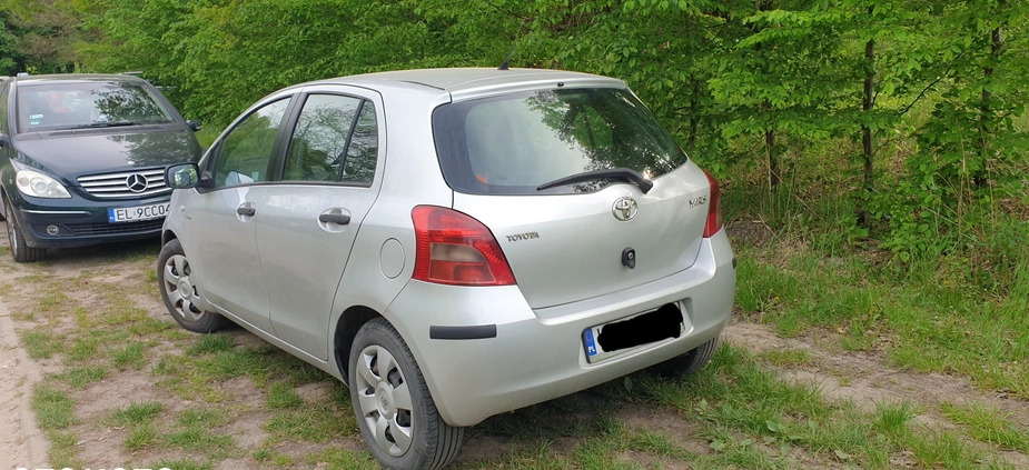 Toyota Yaris cena 10000 przebieg: 278358, rok produkcji 2007 z Łódź małe 326